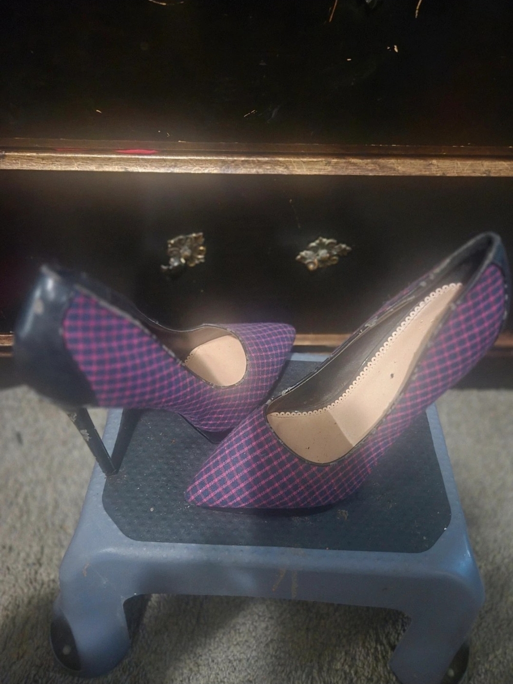 Women’s Pointed Toe High Heels in Purple Plaid